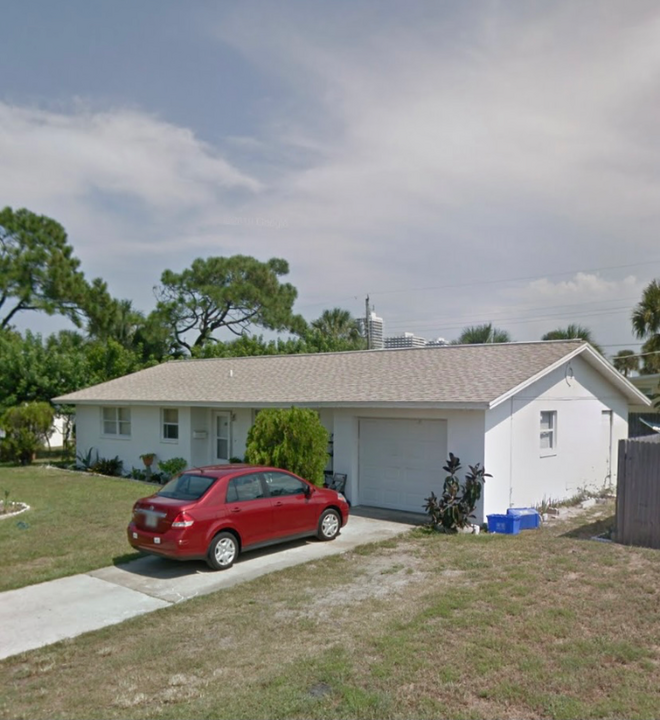 192 Ponce De Leon Dr in Ormond Beach, FL - Building Photo