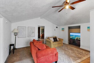 231 W 10th St-Unit -bc5e10e2-5b23-11ef-84cf-06ac8e1ee633 in Jacksonville, FL - Building Photo - Building Photo