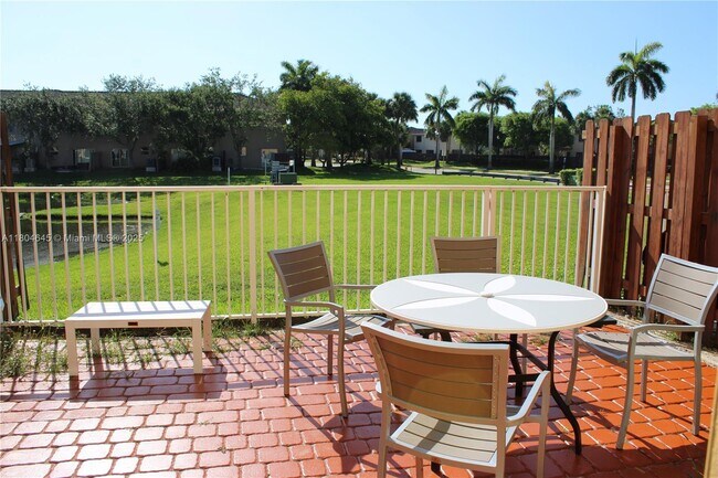 9001 SW 227th St in Cutler Bay, FL - Building Photo - Building Photo