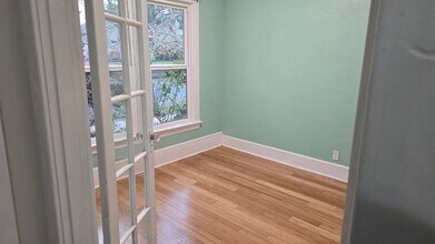 1309 NE 74th Ave in Portland, OR - Building Photo - Building Photo