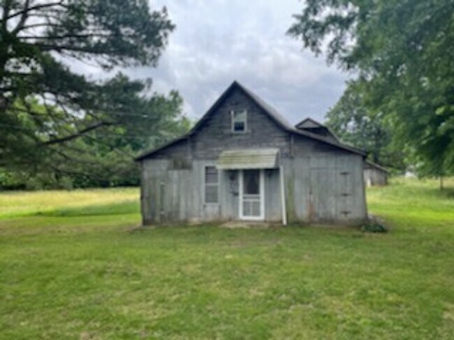 381 Pair Rd in Martin, TN - Building Photo - Building Photo