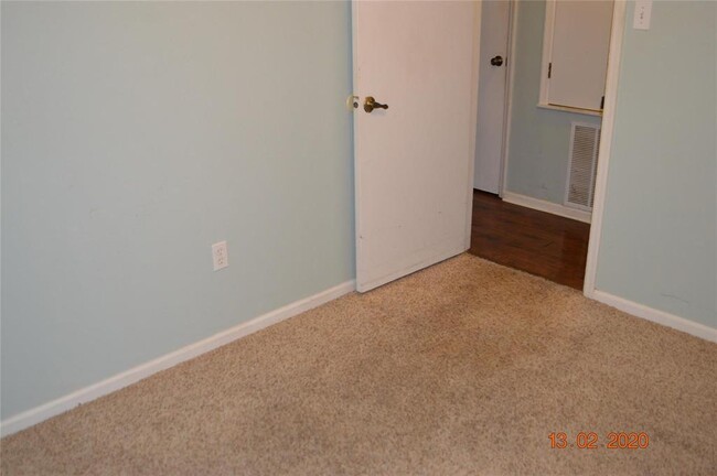 608 N Plantation Dr in Angleton, TX - Building Photo - Building Photo