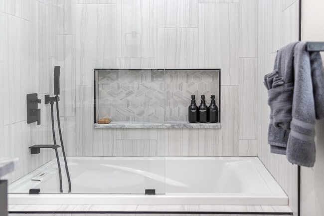 9605 129th Ave in Largo, FL - Building Photo - Building Photo