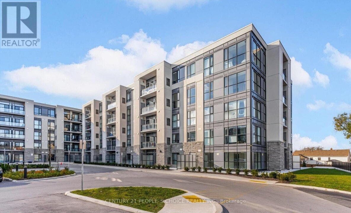 50 Herrick Ave in St Catharines, ON - Building Photo