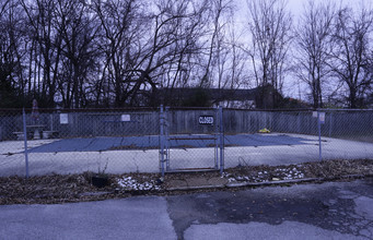 Colony Apartments in Chattanooga, TN - Building Photo - Building Photo