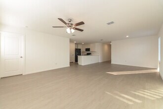 140 Glenwood Dr in Balch Springs, TX - Foto de edificio - Building Photo