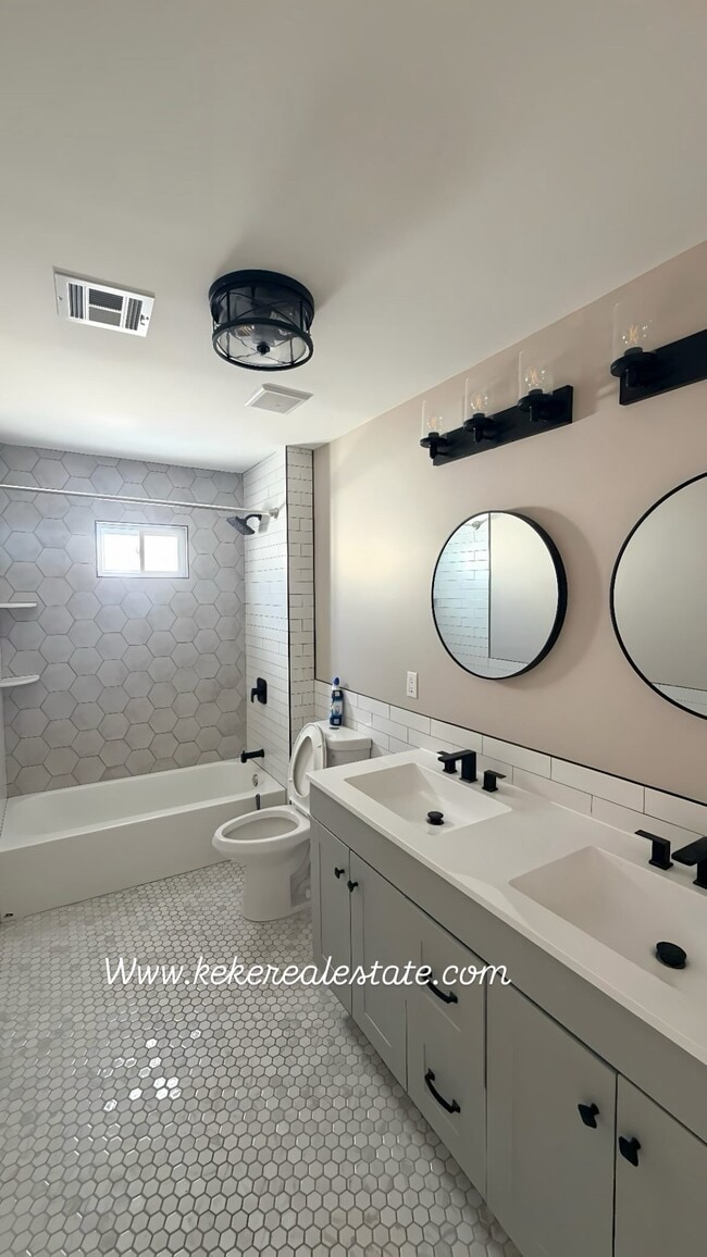 35 Watson Ave, Unit 2 in West Orange, NJ - Building Photo - Building Photo