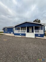 254 Maverick Ln in Marion, TX - Building Photo