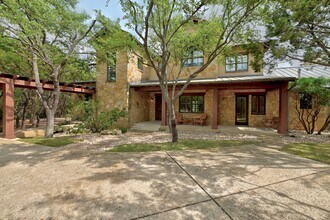16009 Pontevedra Pl in Bee Cave, TX - Building Photo - Building Photo