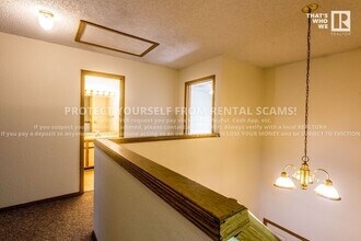 686 W Martha Dr in Fayetteville, AR - Foto de edificio - Building Photo