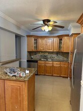 2401 Largo Dr in Miramar, FL - Building Photo - Building Photo