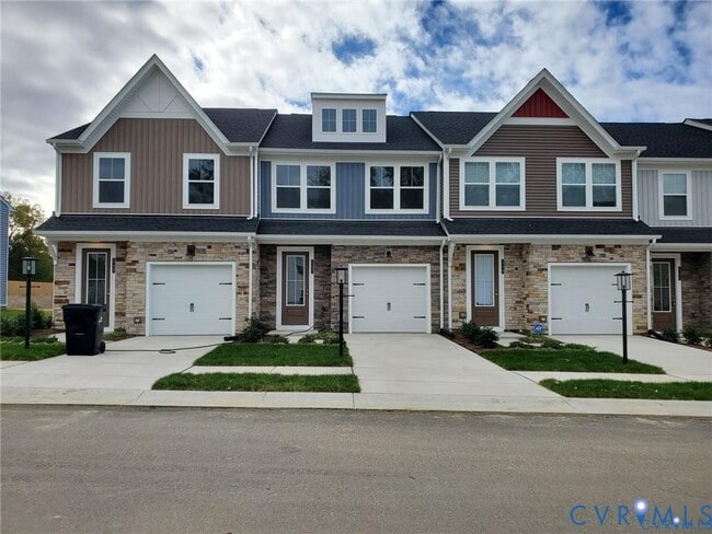 547 McCormick Farm Pl in Glen Allen, VA - Building Photo - Building Photo