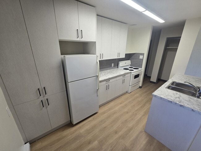 345 Talbot Ave in Winnipeg, MB - Building Photo - Building Photo