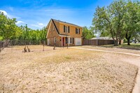 1725 Avenue D, Unit B in Abilene, TX - Building Photo - Building Photo