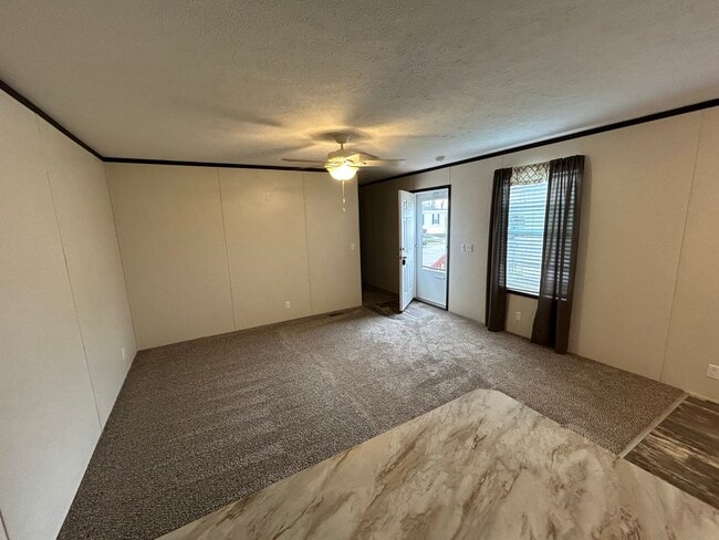 691 Oregon St in Belleville, MI - Building Photo - Building Photo