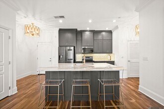 7707 Bluebonnet Blvd in Baton Rouge, LA - Building Photo - Building Photo