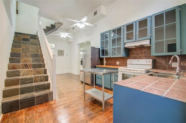 property at 5311 Palmetto St