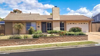 3105 Lodgewood St in Thousand Oaks, CA - Building Photo