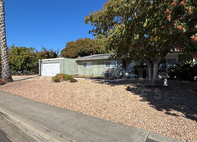 17075 Bernardo Oaks Dr in San Diego, CA - Building Photo - Building Photo