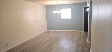 300 Bonnie Blvd in Palm Springs, FL - Building Photo - Building Photo