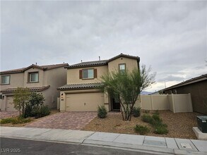 6730 Warthog Ave in Las Vegas, NV - Building Photo - Building Photo