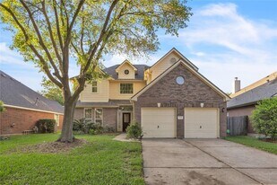 5523 Santa Chase Ln in Sugar Land, TX - Building Photo
