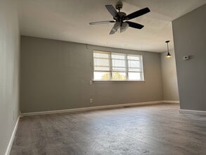 10020 Jeanes St, Unit Floor 2 in Philadelphia, PA - Building Photo - Building Photo