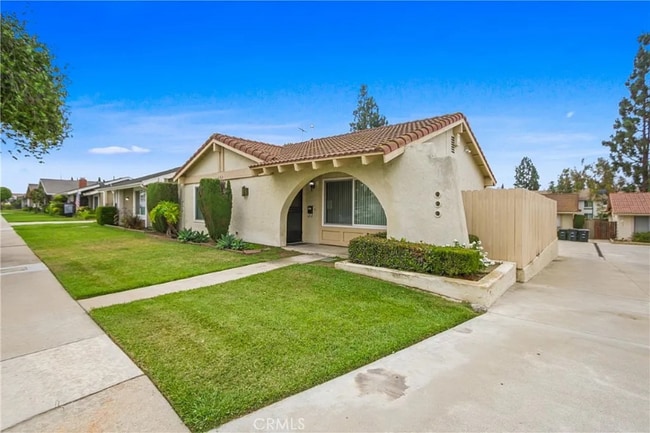 632 E La Veta Ave in Orange, CA - Building Photo - Building Photo