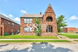 2300 N Youngs Blvd in Oklahoma City, OK - Building Photo