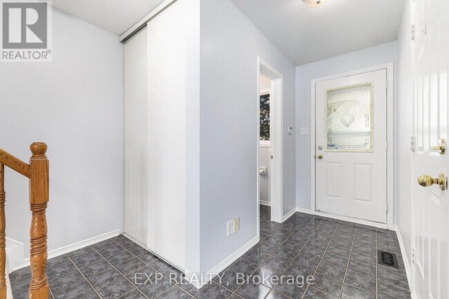 103 Banchory Crescent in Ottawa, ON - Building Photo - Building Photo