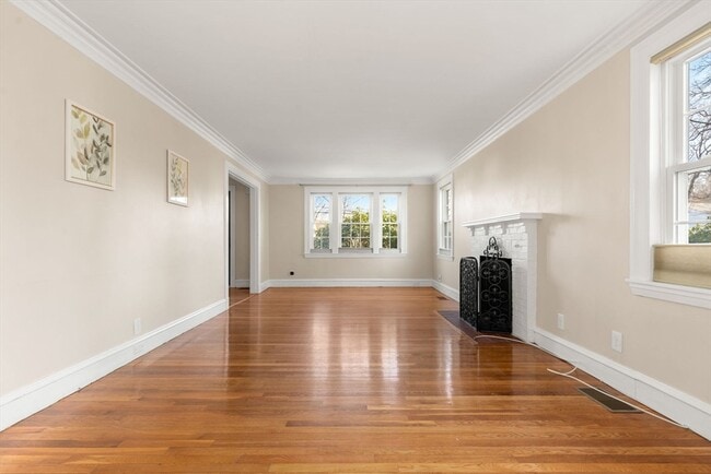 25 Allen Ave in Newton, MA - Building Photo - Building Photo