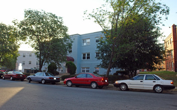 Mount Vernon Flats in Alexandria, VA - Building Photo - Building Photo