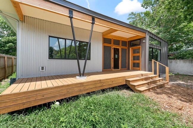 property at 1908 Richcreek Rd