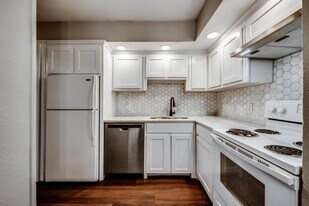 1328 S Henderson St in Fort Worth, TX - Building Photo