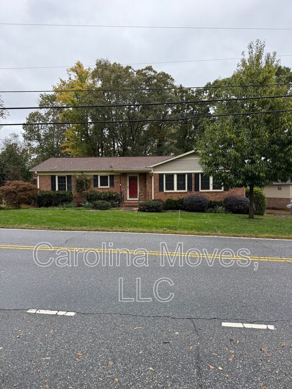 property at 708 W Lee Rd