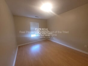 153 Westmont Dr in Winston-Salem, NC - Building Photo - Building Photo