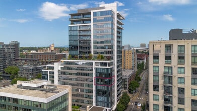 1001 NW Lovejoy, Unit #710 in Portland, OR - Building Photo - Building Photo