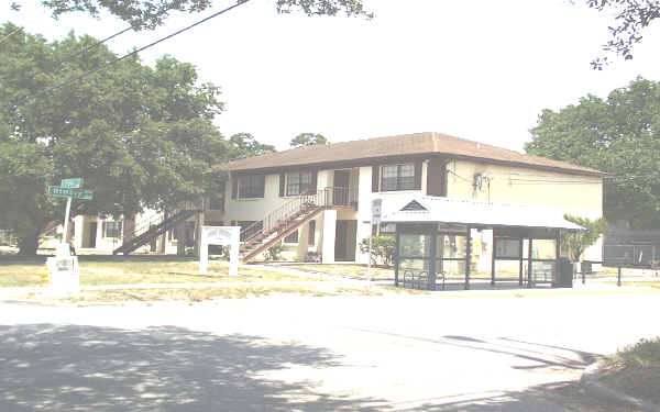 Interbay Apartments in Tampa, FL - Foto de edificio - Building Photo