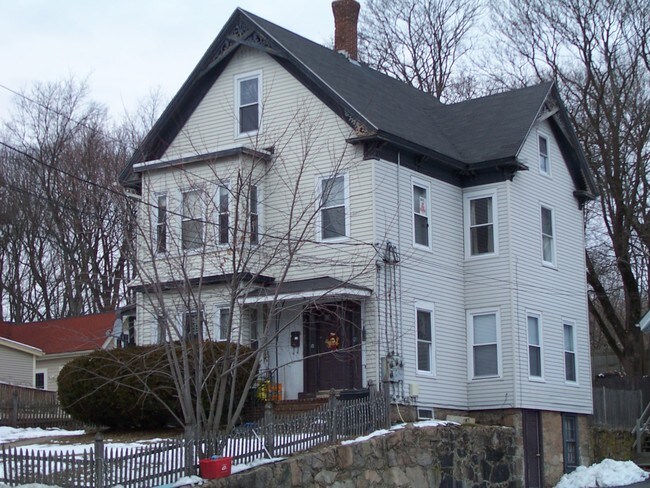 125 E Central St in Franklin, MA - Building Photo - Building Photo