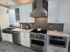 326 E Walnut St in Long Beach, NY - Building Photo - Building Photo