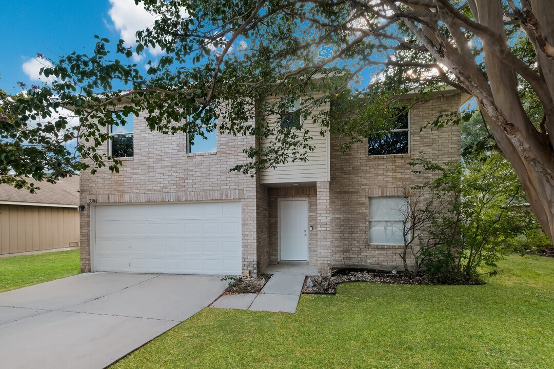 3506 Moss Meadow in San Antonio, TX - Building Photo