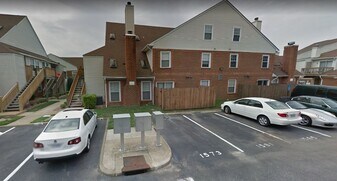 5080 Gatehouse Way in Virginia Beach, VA - Building Photo