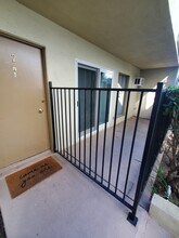 11628 Mayfield Ave in Los Angeles, CA - Foto de edificio - Building Photo