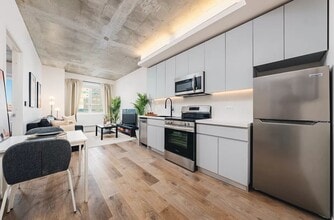 4720 Third Ave, Unit 301 in Bronx, NY - Building Photo - Building Photo