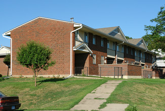 McDonough Townhomes in St. Paul, MN - Building Photo - Building Photo