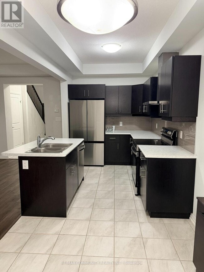 86 Bur Oak Dr in Thorold, ON - Building Photo - Building Photo