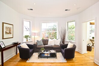 24 Logan Cir NW in Washington, DC - Building Photo - Building Photo