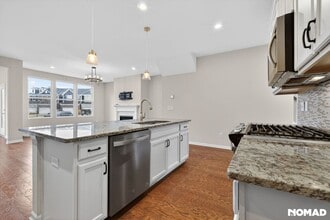 2851 Fairgrove Cres in Ann Arbor, MI - Building Photo - Building Photo