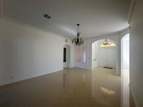 368 NW Bayshore Blvd in Port St. Lucie, FL - Building Photo - Building Photo