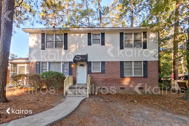 property at 2603 Putnam St